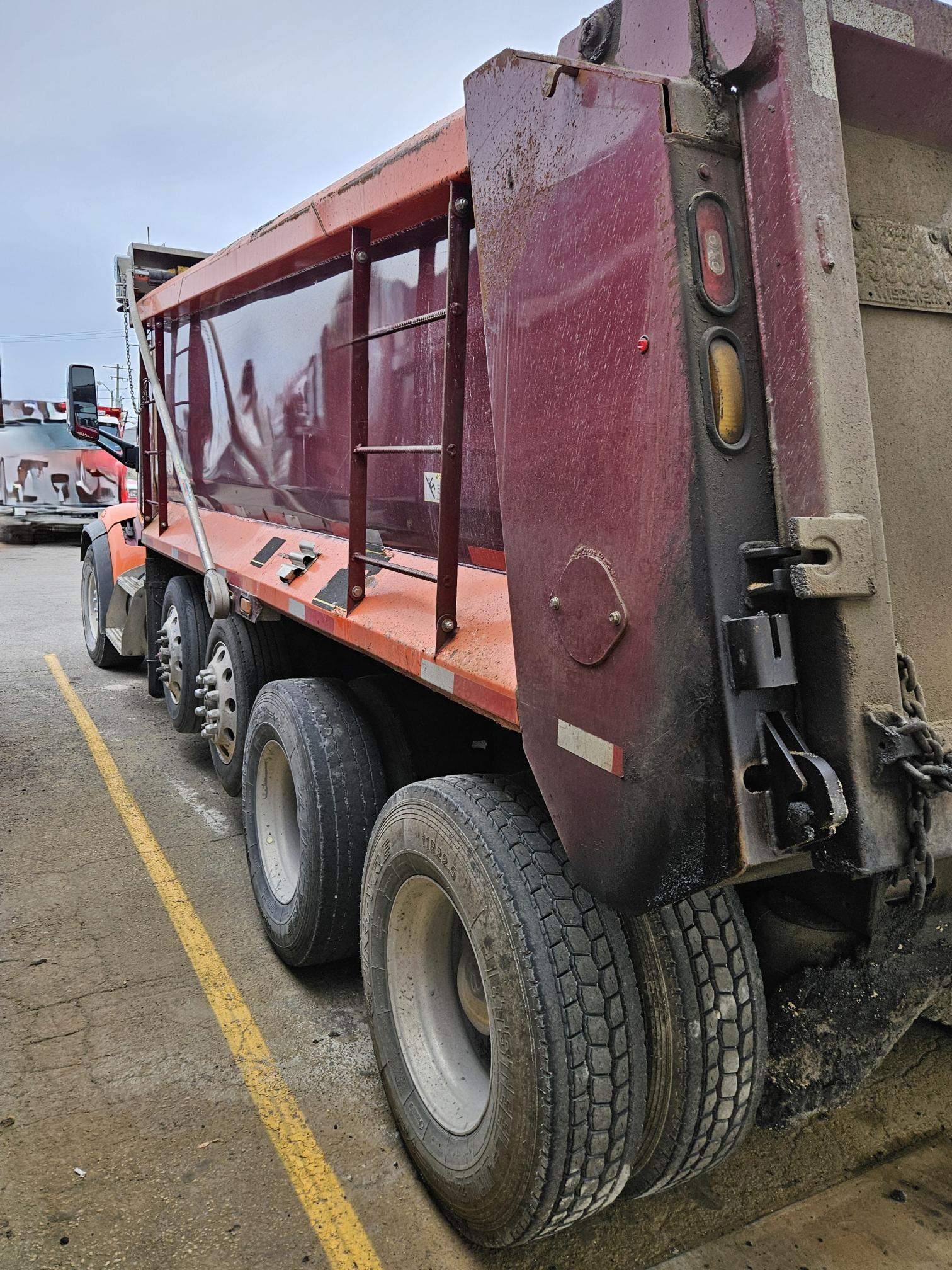 2020 PETERBILT 567 - view 11 of 30