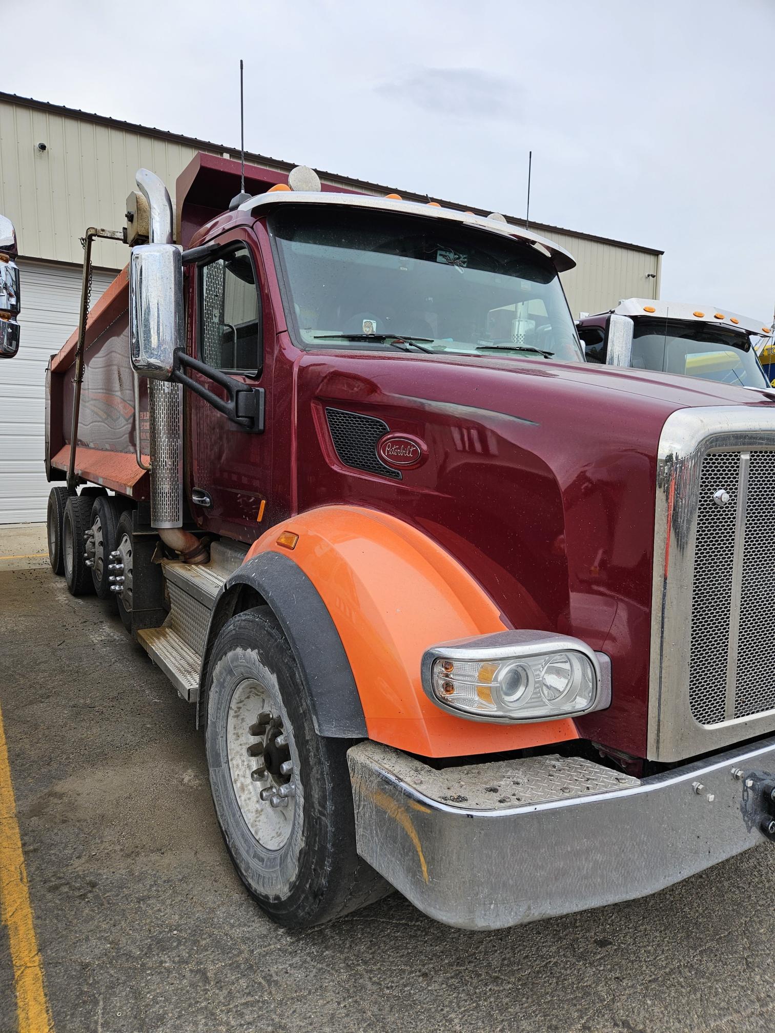 2020 PETERBILT 567 - view 10 of 30
