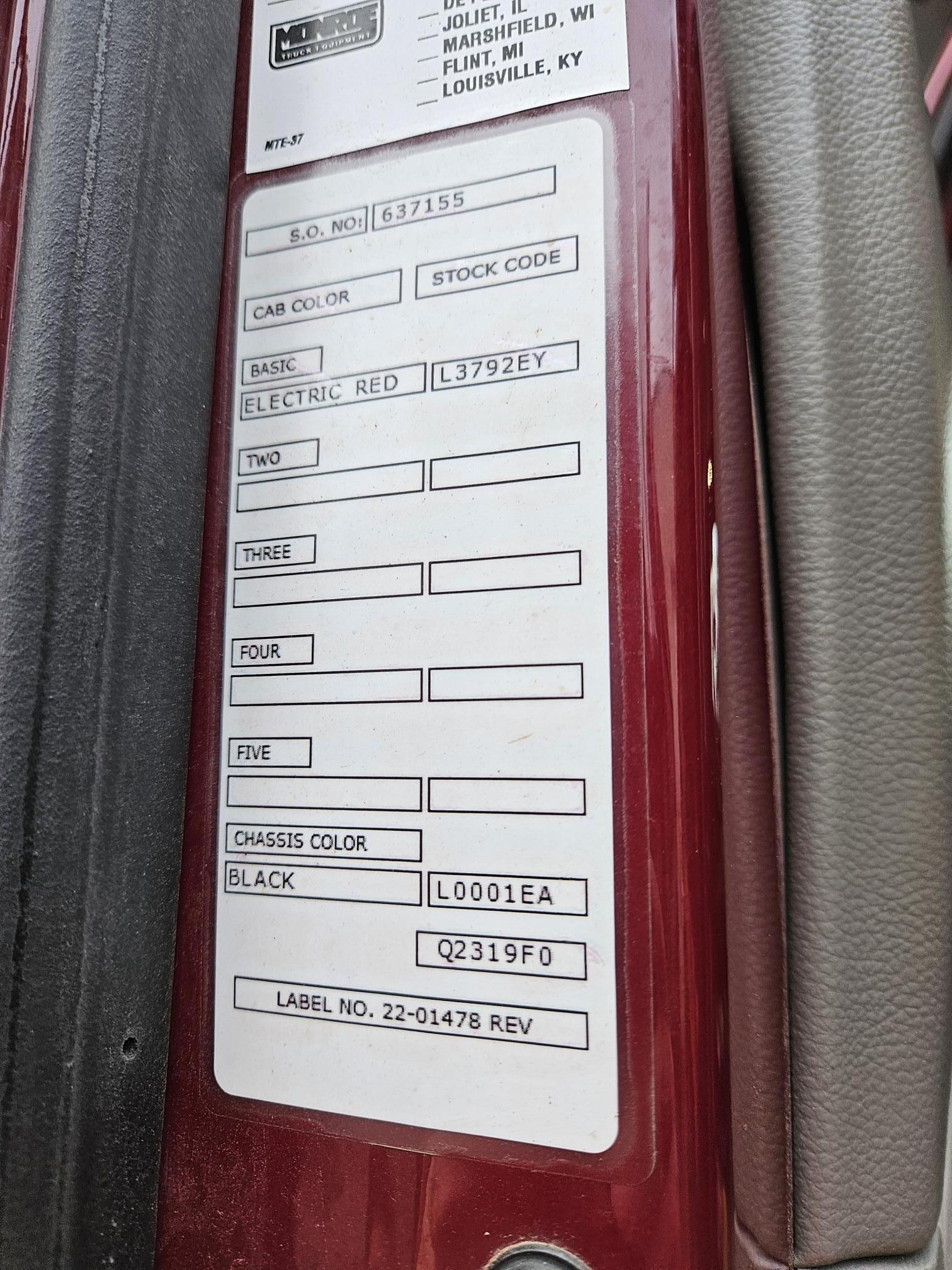 2020 PETERBILT 567 - view 17 of 30