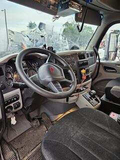 2020 PETERBILT 567 - Image 20