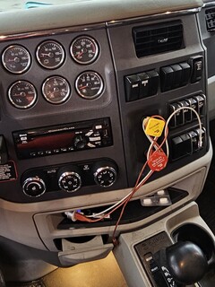 2020 PETERBILT 567 - Image 23