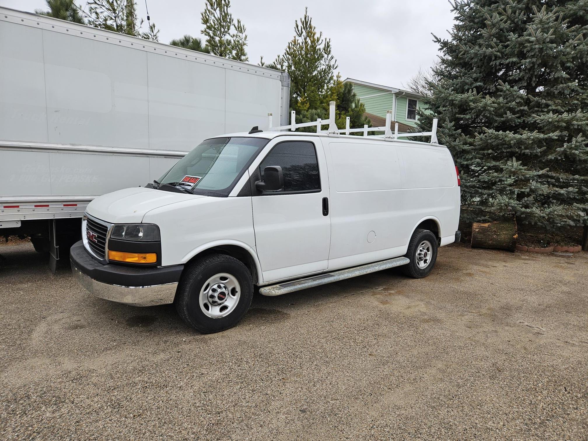 2020 GMC 2500 SAVANA CARGO VAN - Image 2