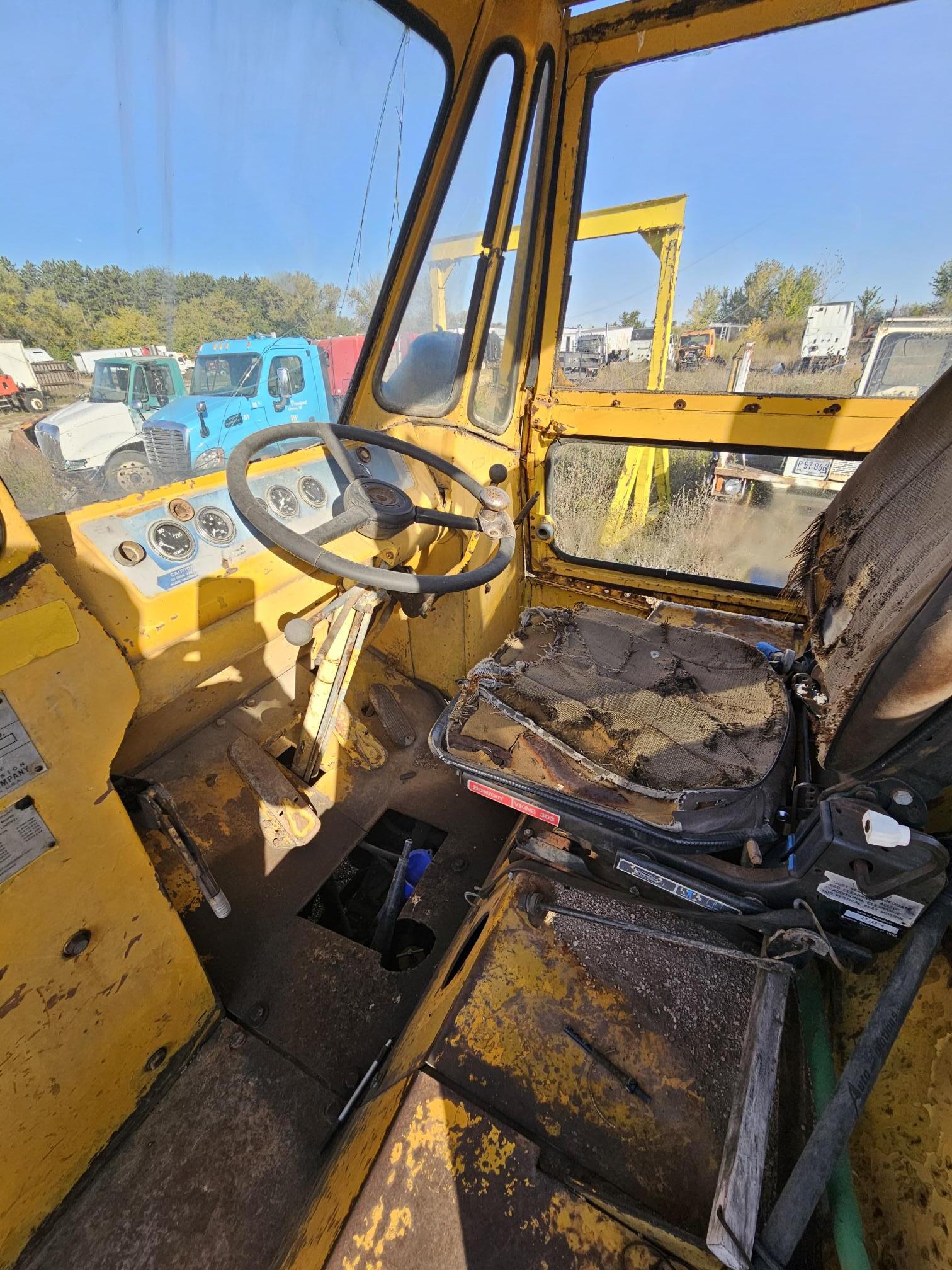 1985 CLARK Michigan 175DGM - view 6 of 11