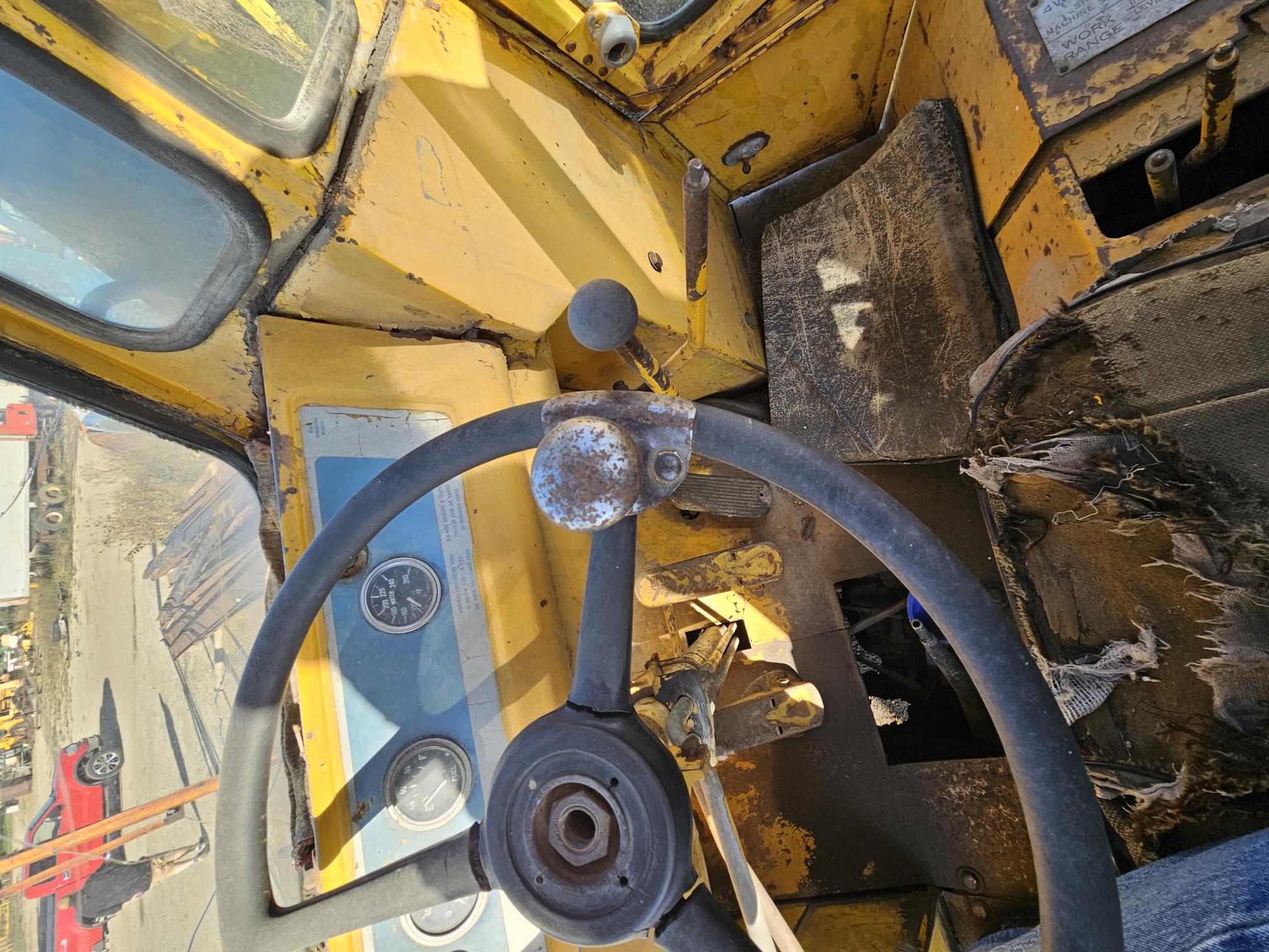 1985 CLARK Michigan 175DGM - view 9 of 11