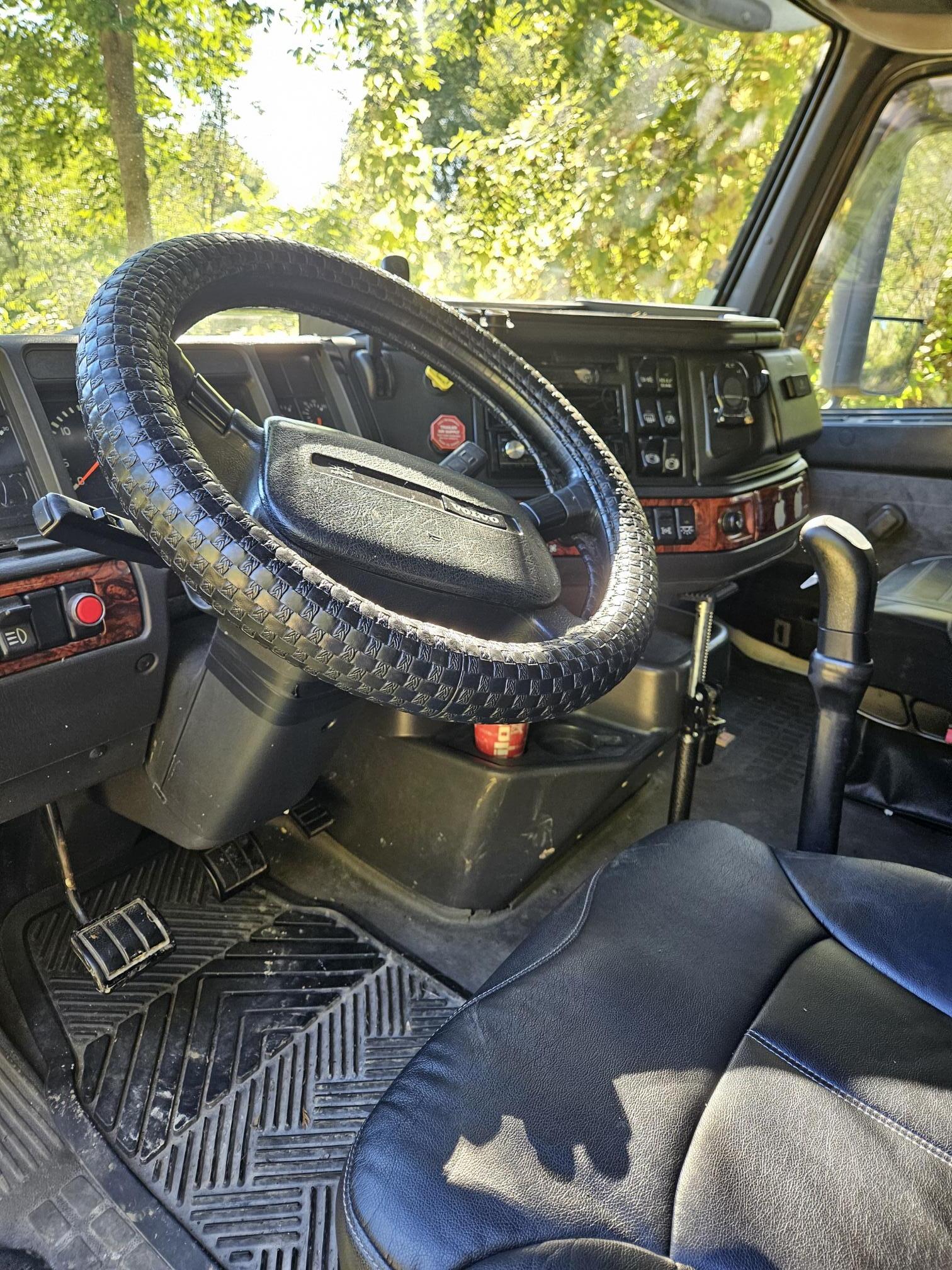 2000 VOLVO VNL 660 - view 13 of 18