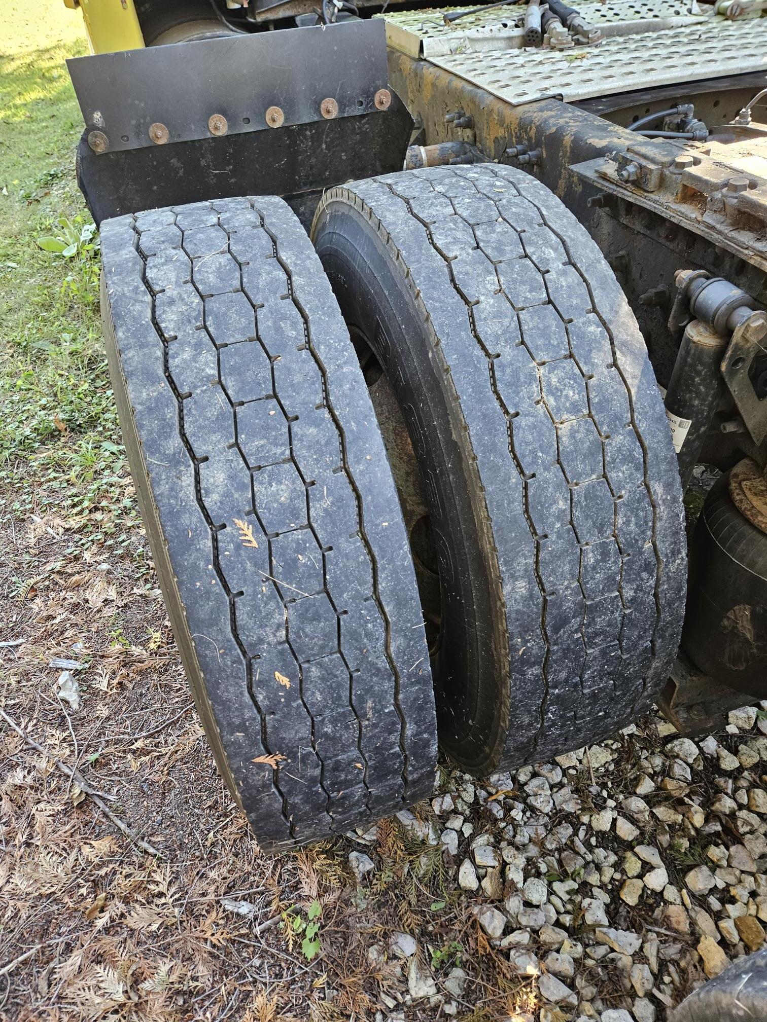 2000 VOLVO VNL 660 - Image 12