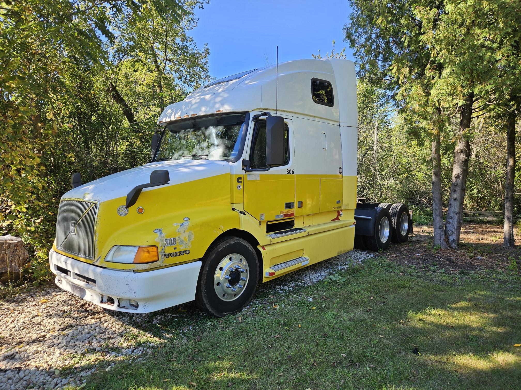 2000 VOLVO VNL 660 - view 3 of 18