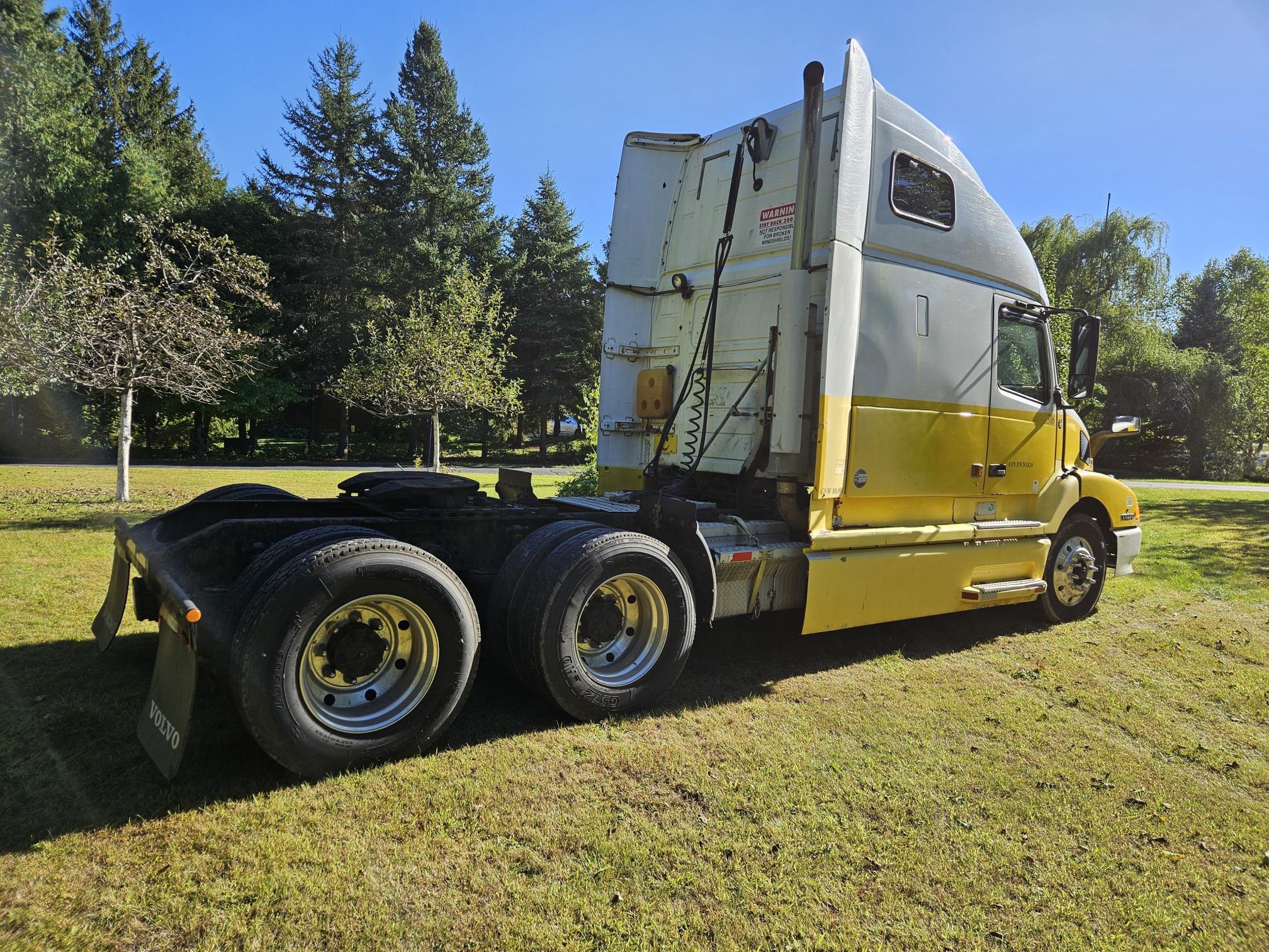 2000 VOLVO VNL 660 - Image 4