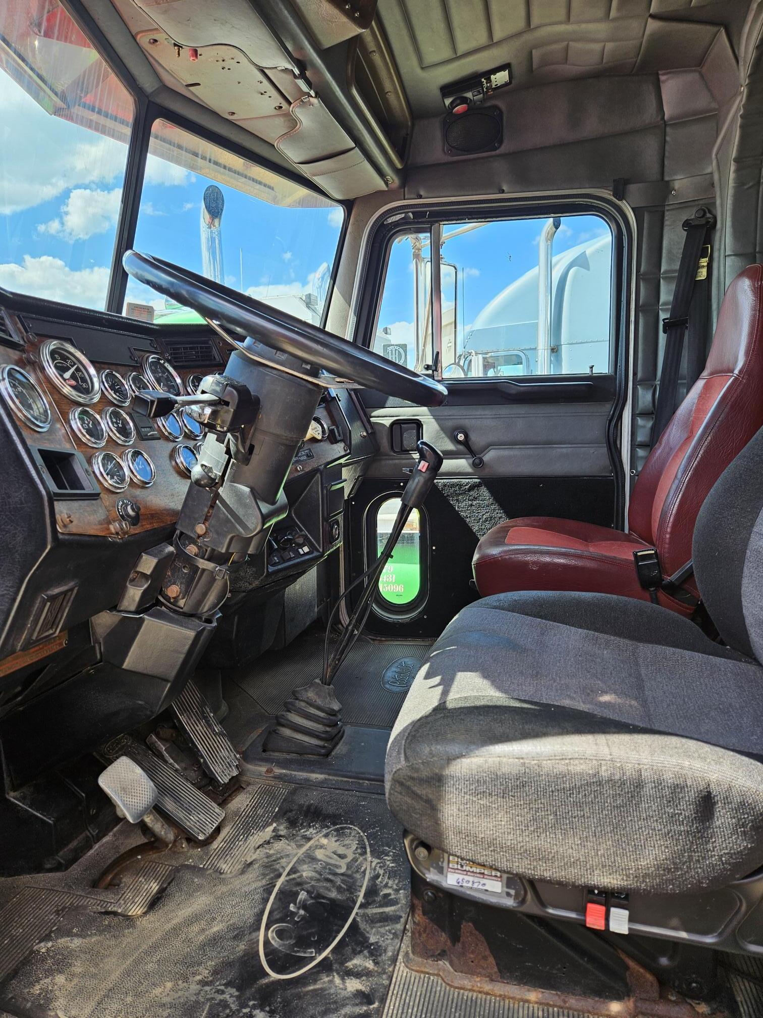 1998 PETERBILT 379 - view 13 of 20