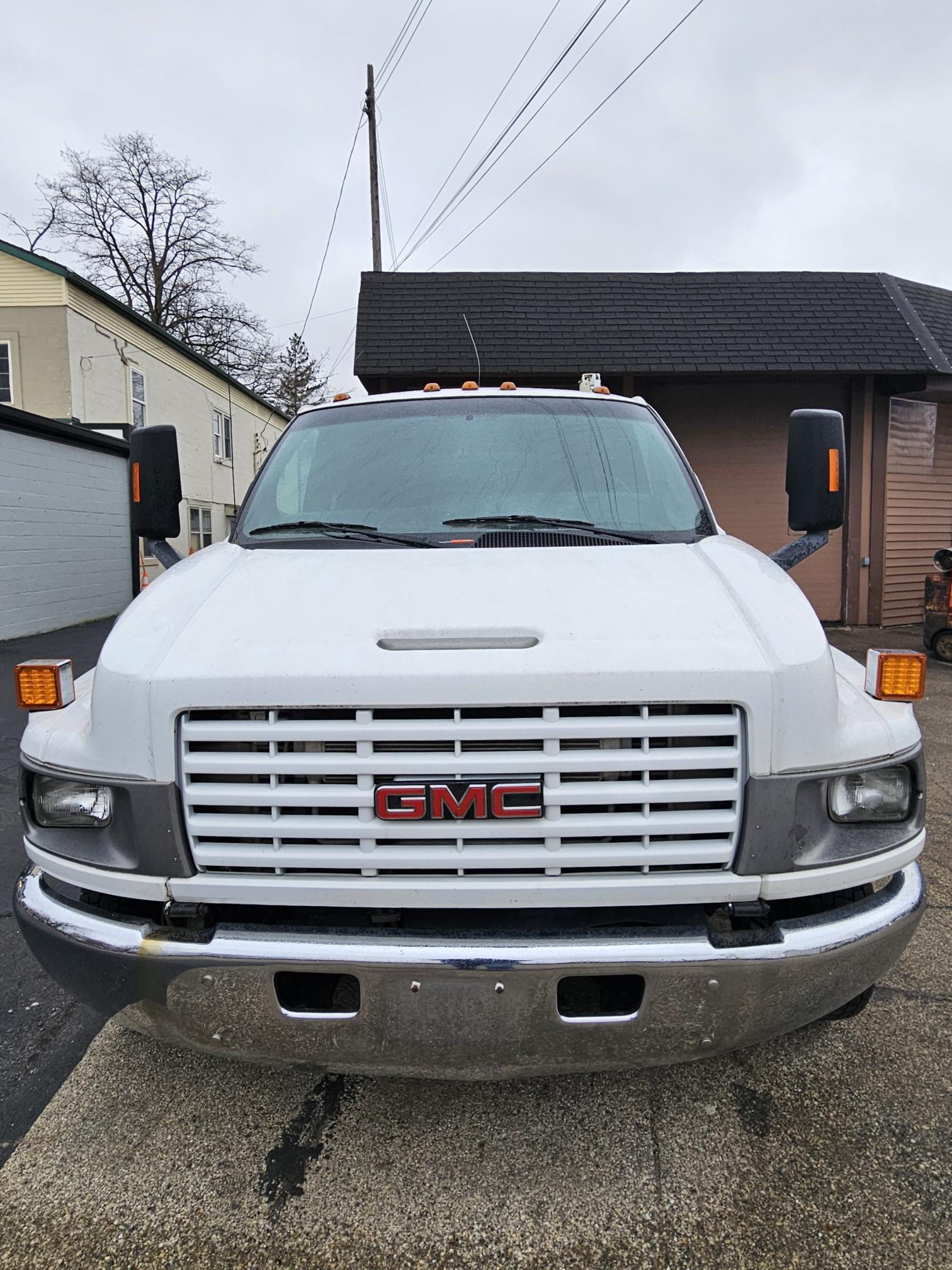 2009 CHEVROLET 5500 - Image 3