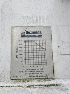 2009 CHEVROLET 5500 - Image 13