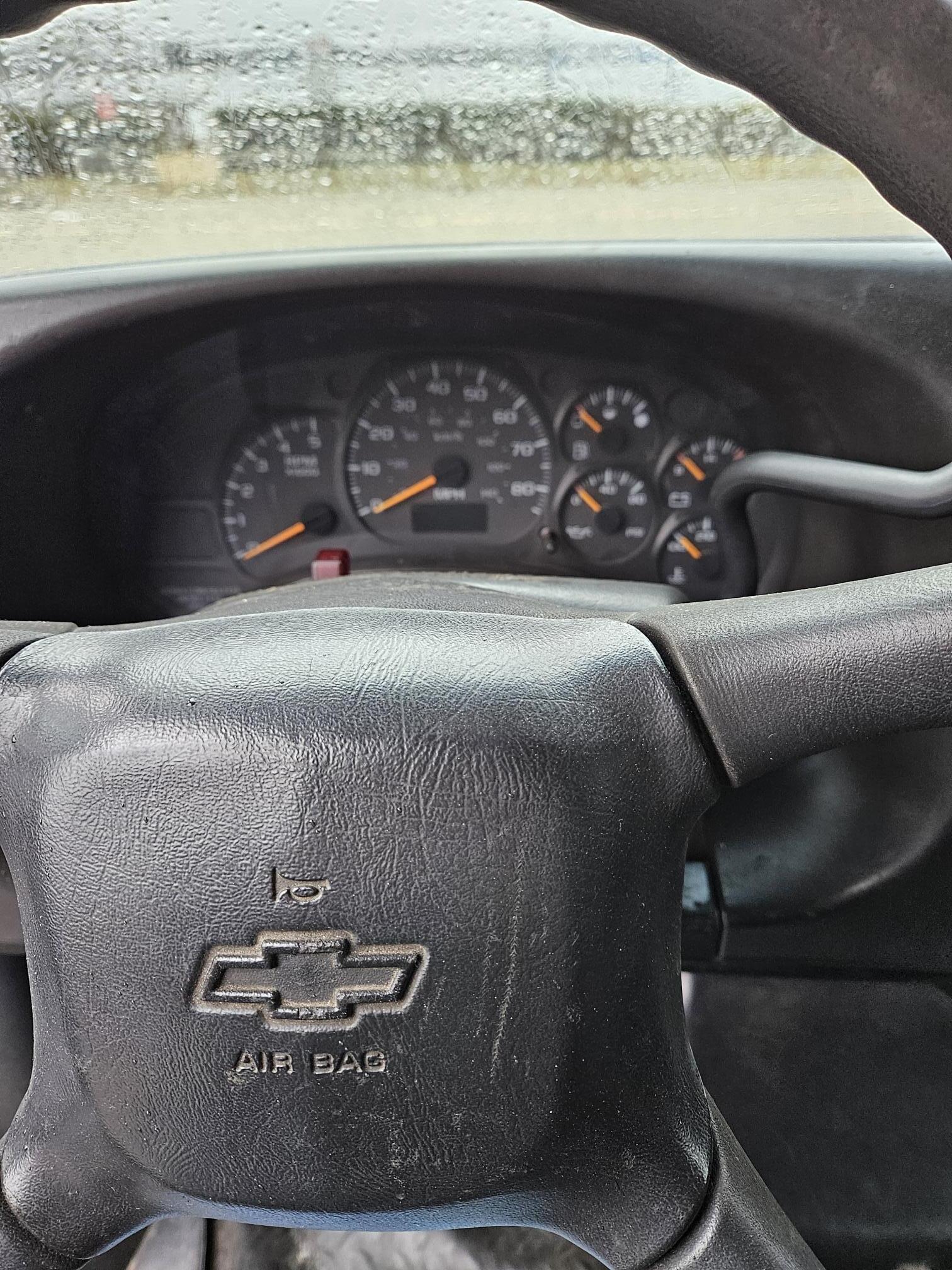 2009 CHEVROLET 5500 - Image 24