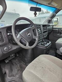 2019 CHEVROLET 2500 Express Cargo Van - Image 8