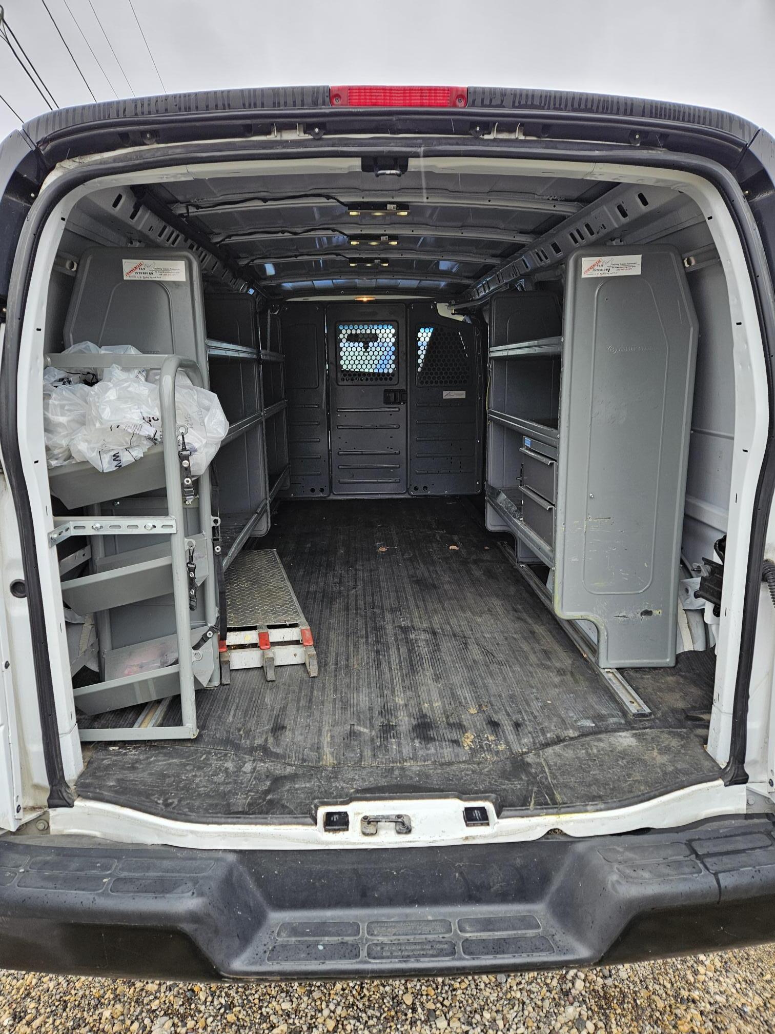 2019 CHEVROLET 2500 Express Cargo Van - Image 11