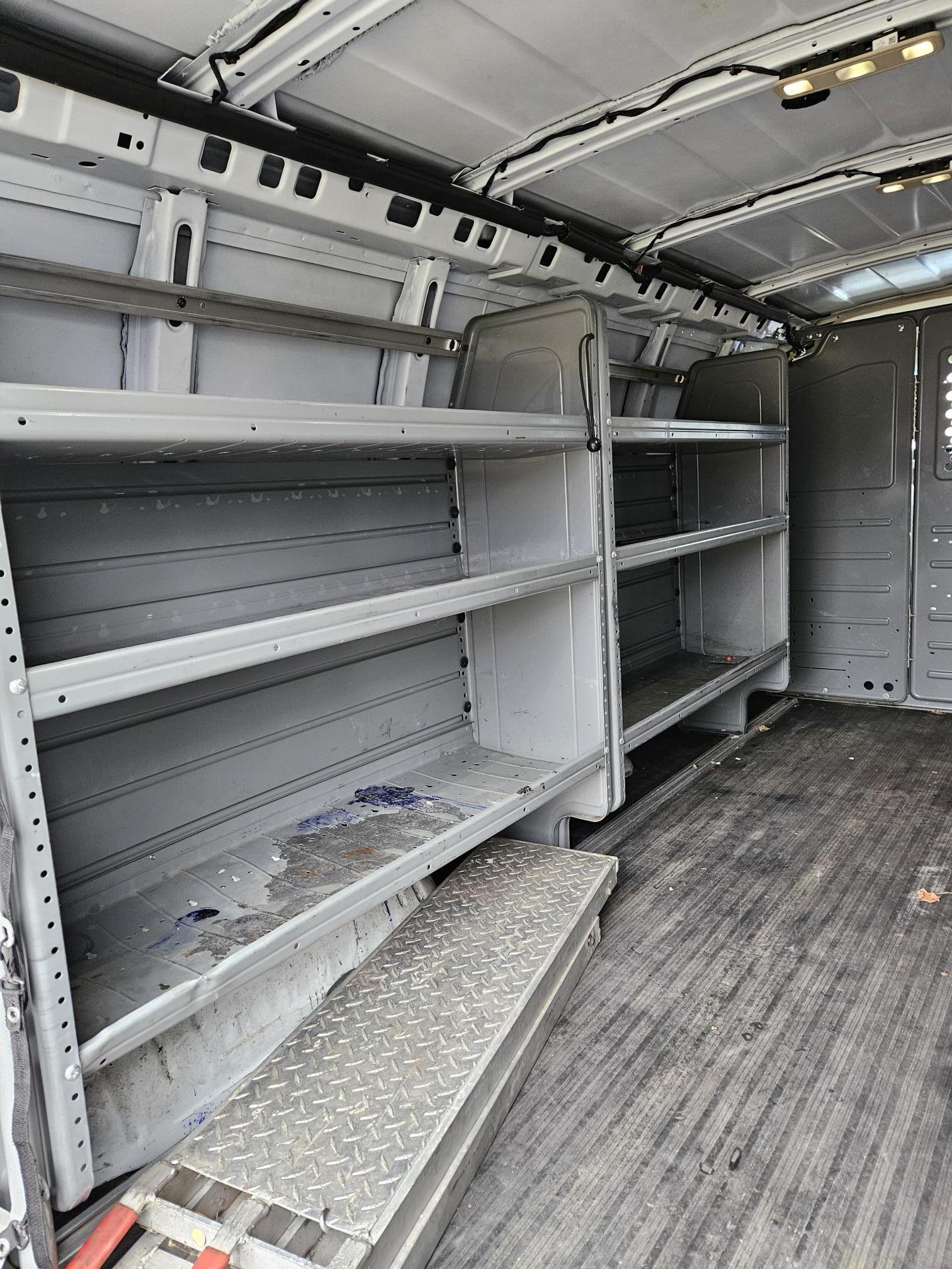 2019 CHEVROLET 2500 Express Cargo Van - Image 13