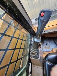 1999 CASE 85XT - Image 11