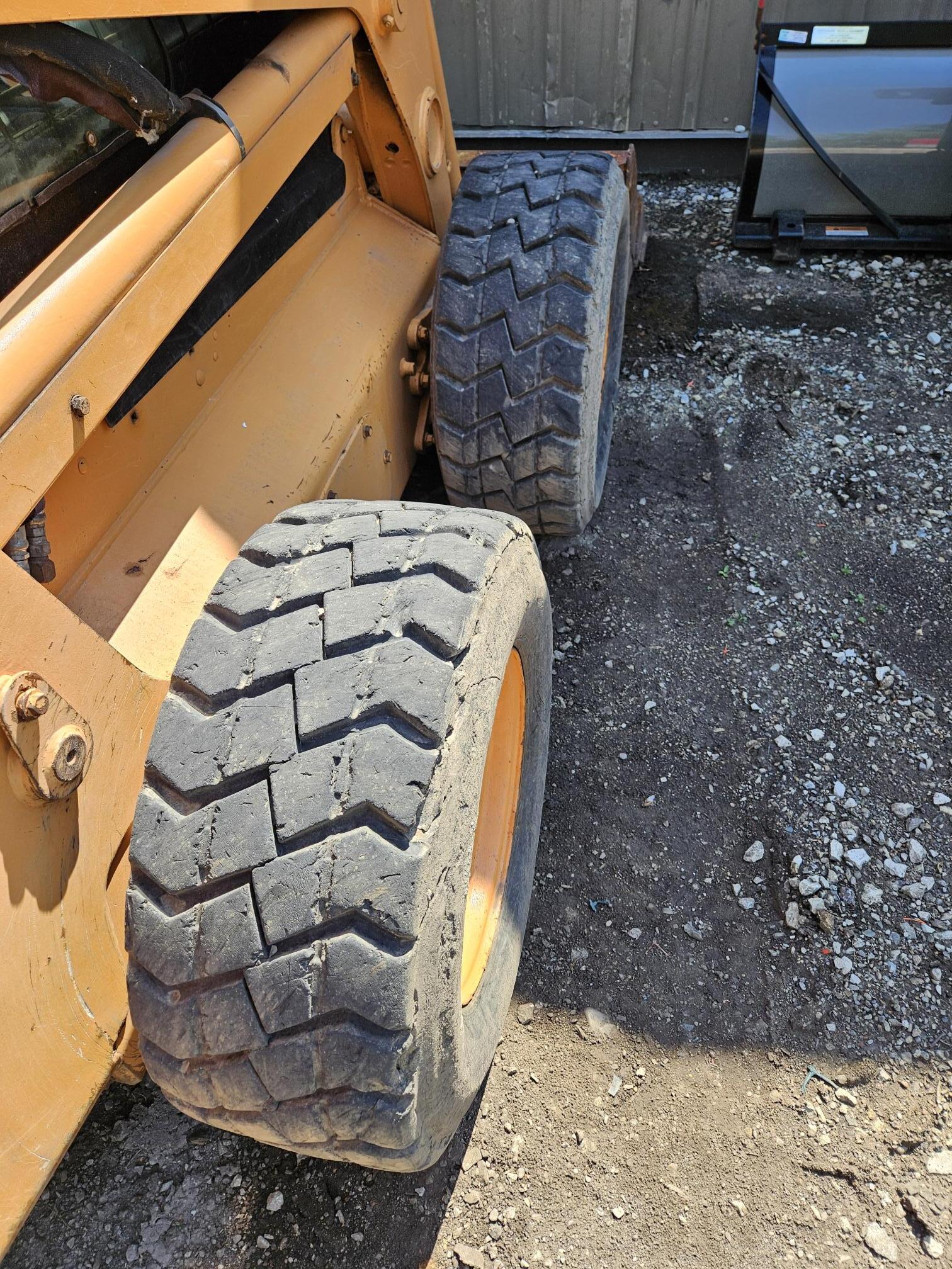 1999 CASE 85XT - Image 14