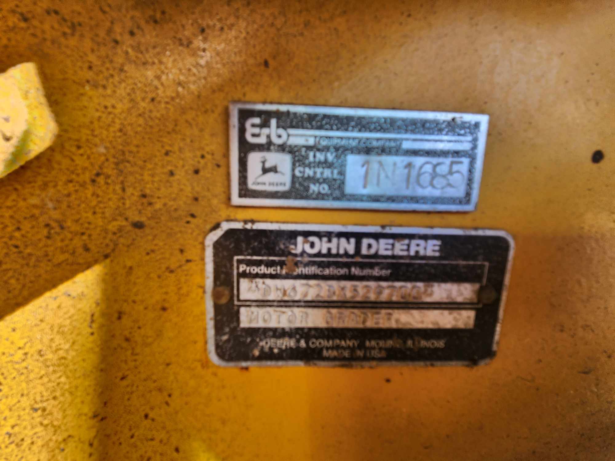 1990 DEERE 672B - Image 16