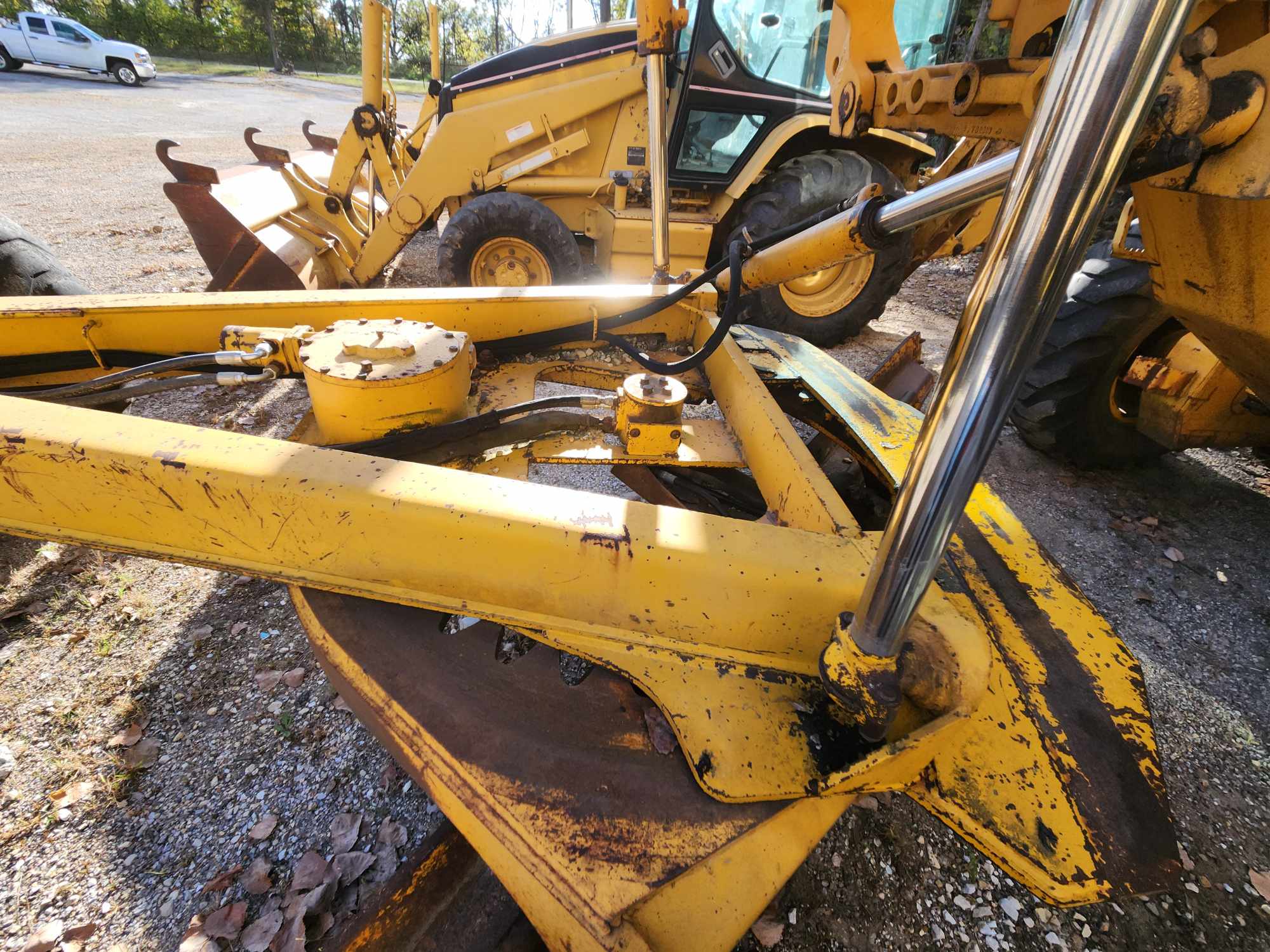 1990 DEERE 672B - Image 5