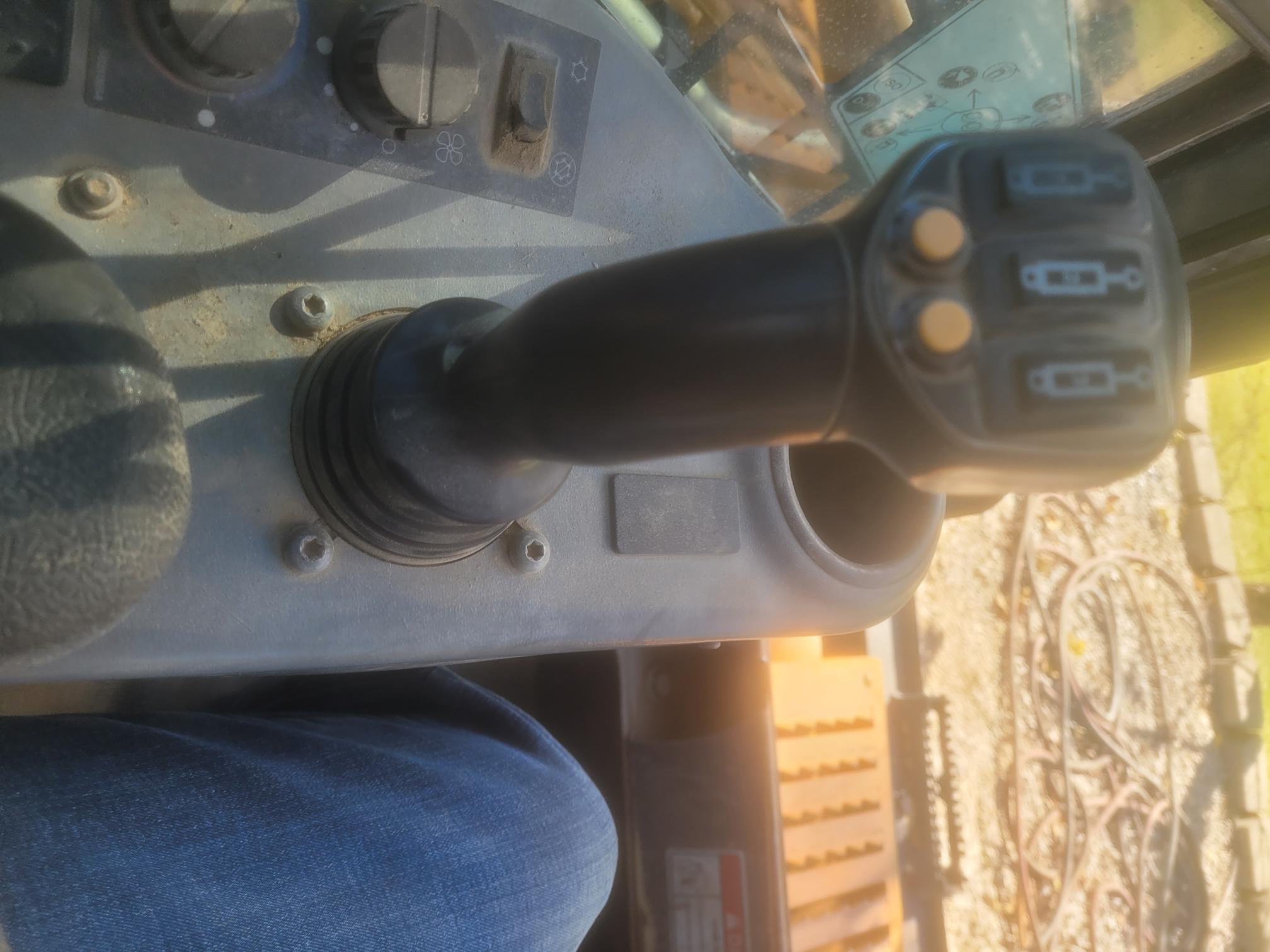 2017 MUSTANG 2100 RT - Image 12