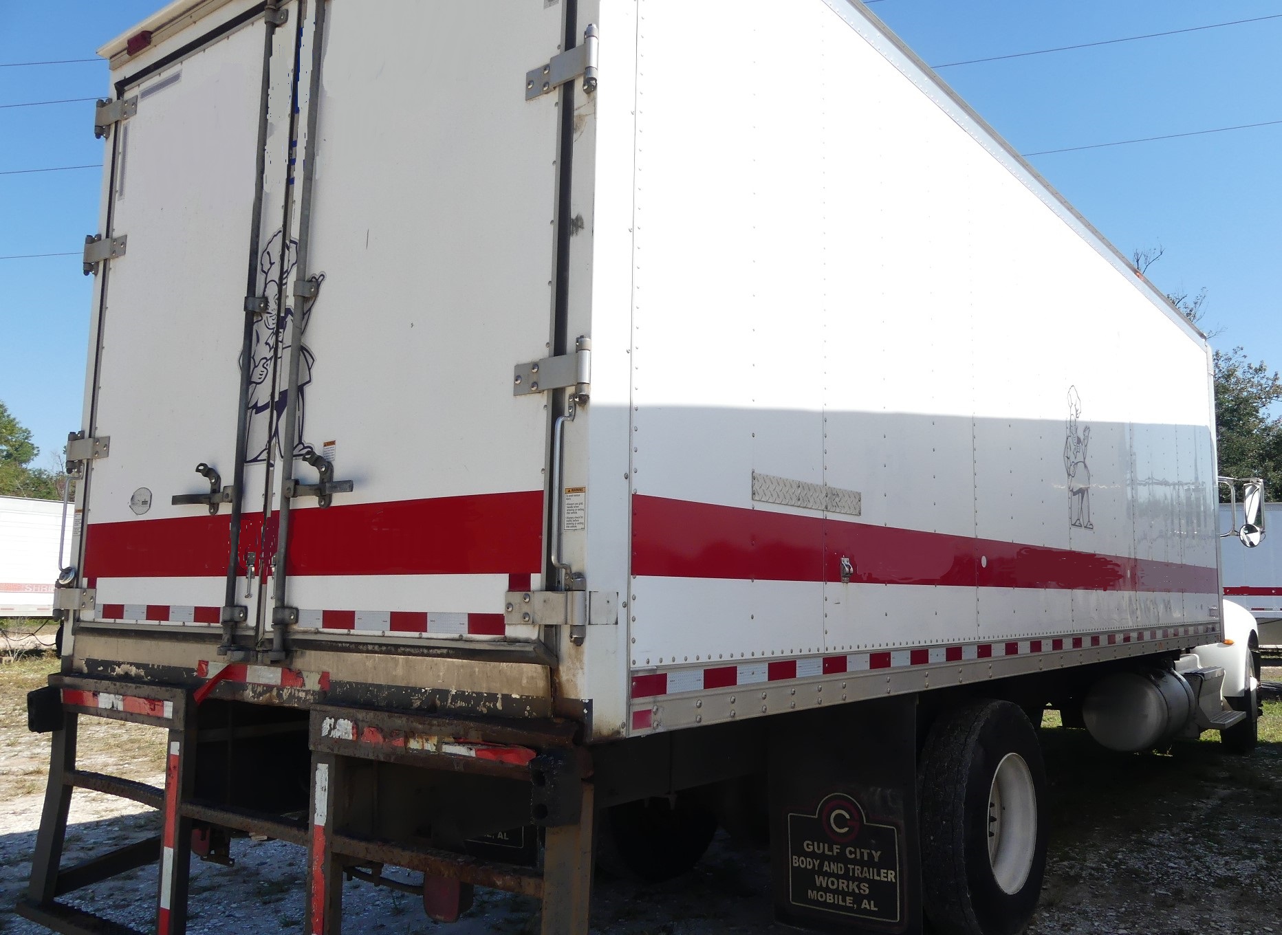 2016 PETERBILT 337 - Image 5