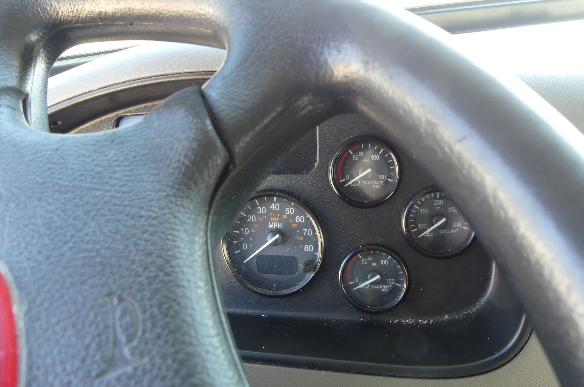 2016 PETERBILT 337 - Image 13