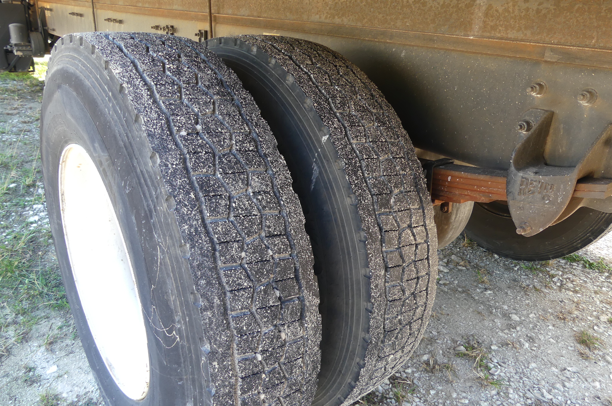 2016 PETERBILT 337 - Image 24