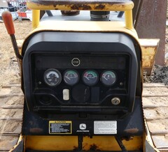 2002 DEERE 450H LT - Image 17