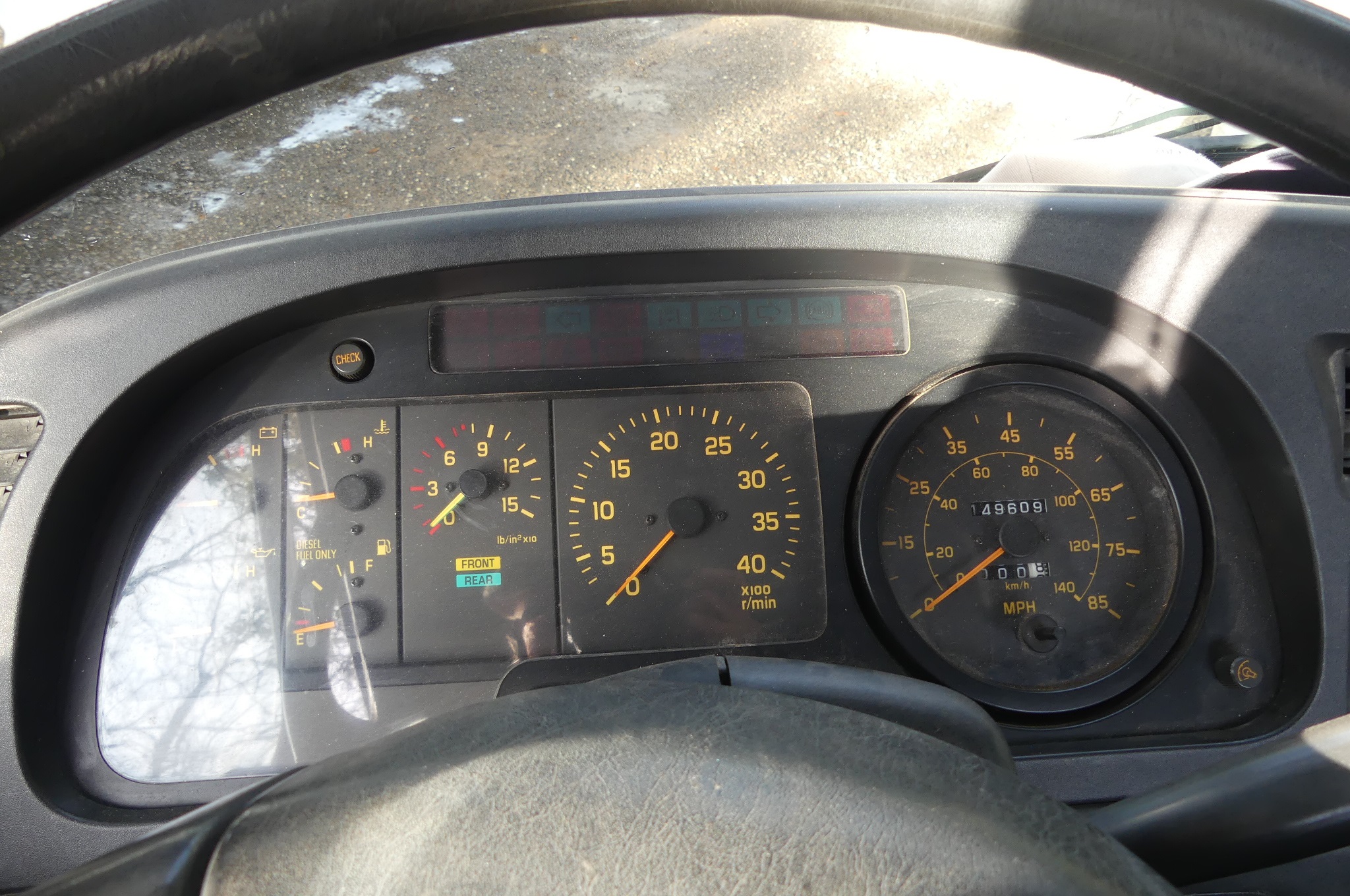 2000 ISUZU FRR - Image 10