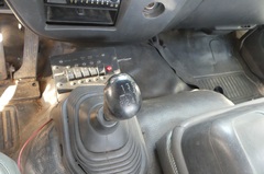 2000 ISUZU FRR - Image 16