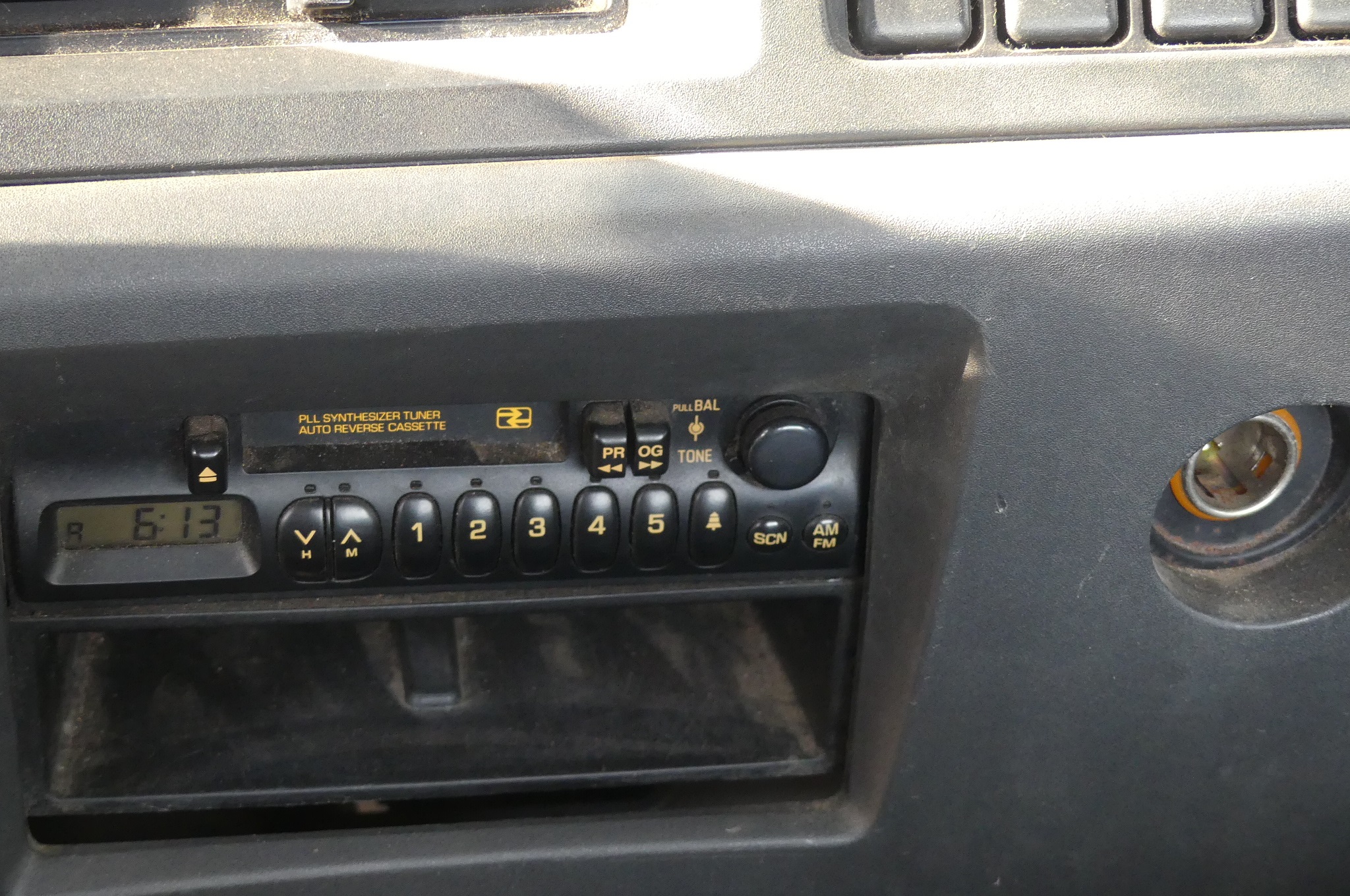 2000 ISUZU FRR - Image 17