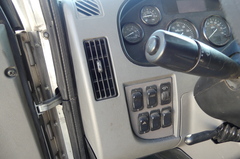 2013 PETERBILT PB337 - Image 16