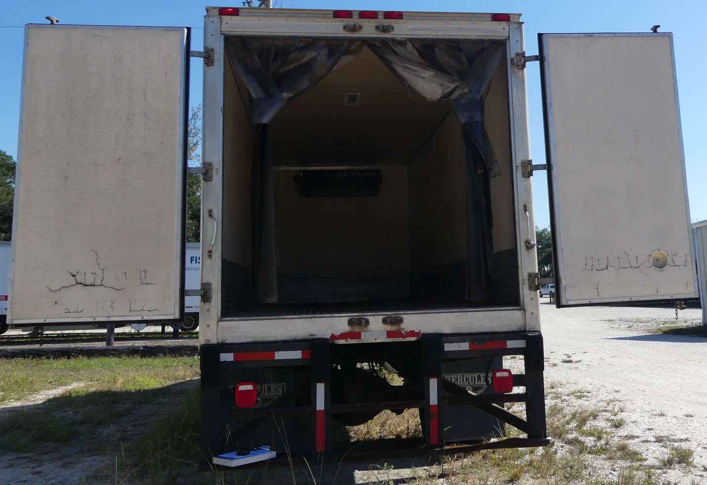 2013 PETERBILT PB337 - Image 9