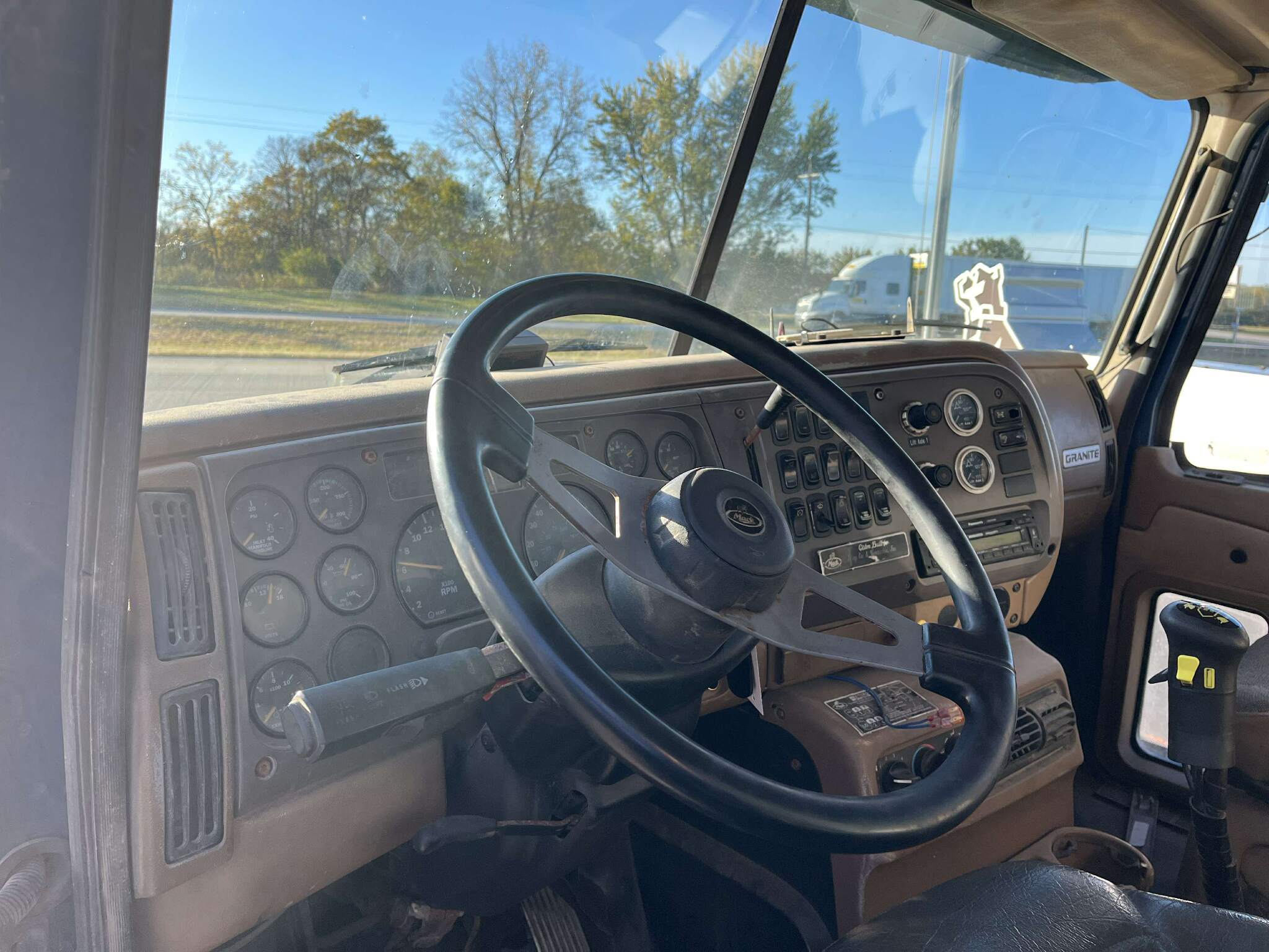 2005 MACK CV713 - Image 26