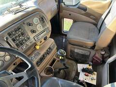 2005 MACK CV713 - Image 27