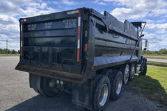 2005 MACK CV713 - Image 8