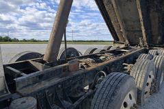 2005 MACK CV713 - Image 14