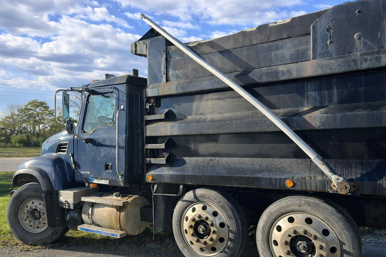 2005 MACK CV713 - view 5 of 30