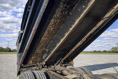 2005 MACK CV713 - Image 10