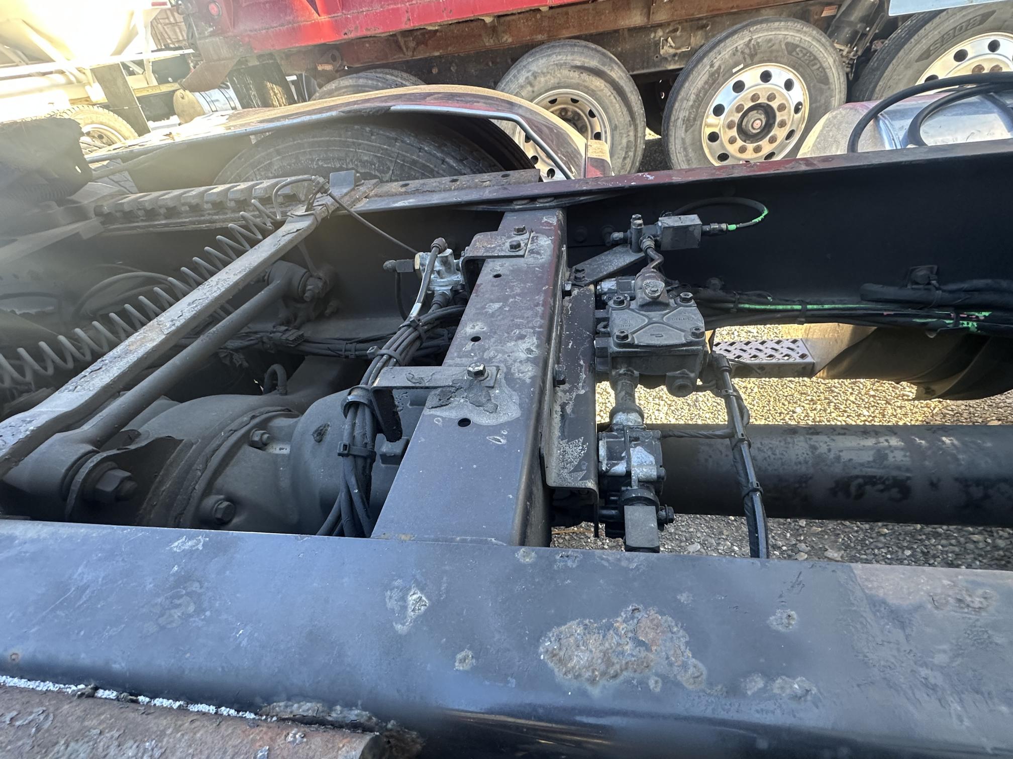 2012 MACK CXU713 - view 19 of 38