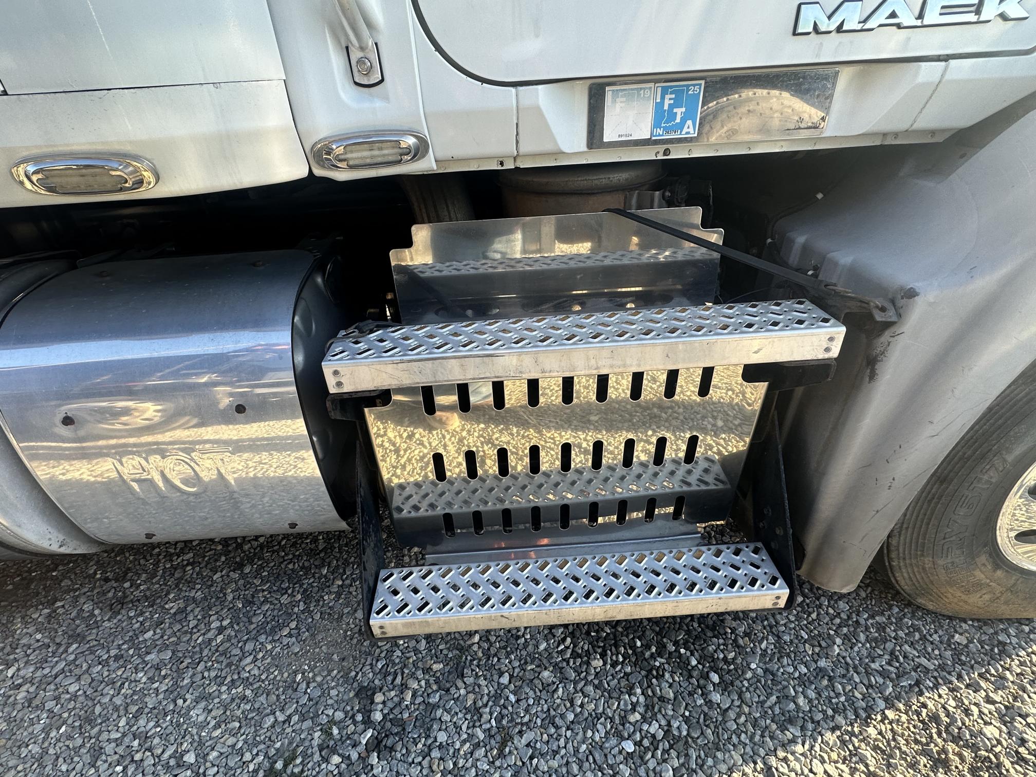 2012 MACK CXU713 - Image 22