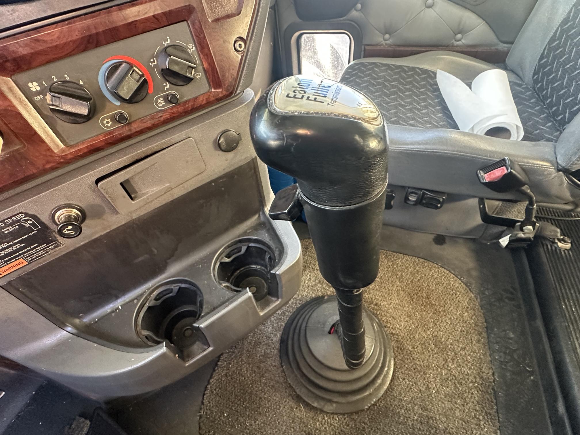 2012 MACK CXU713 - Image 32