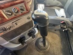 2012 MACK CXU713 - Image 32