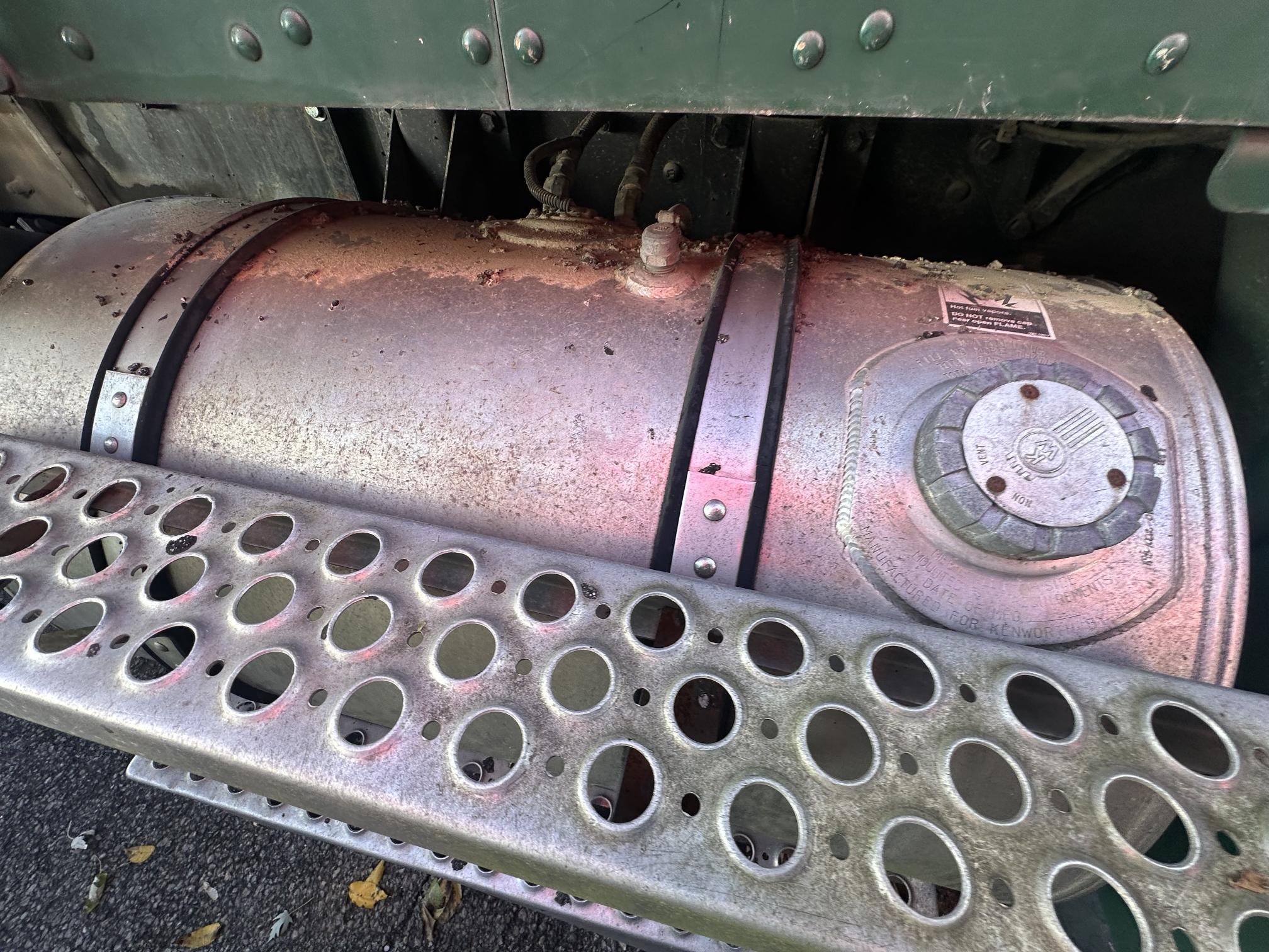 2004 KENWORTH T300 - view 8 of 27