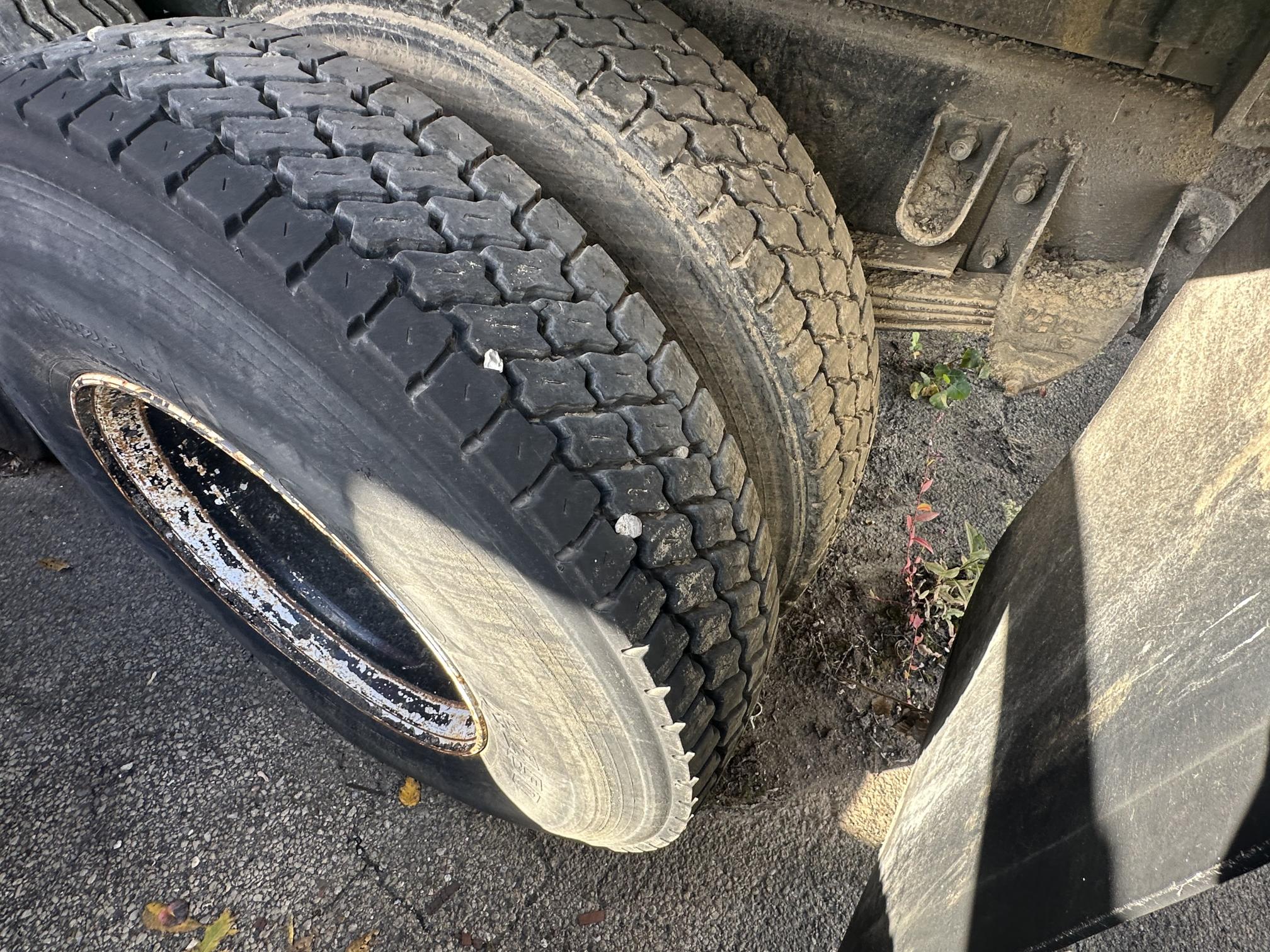 2004 KENWORTH T300 - Image 13