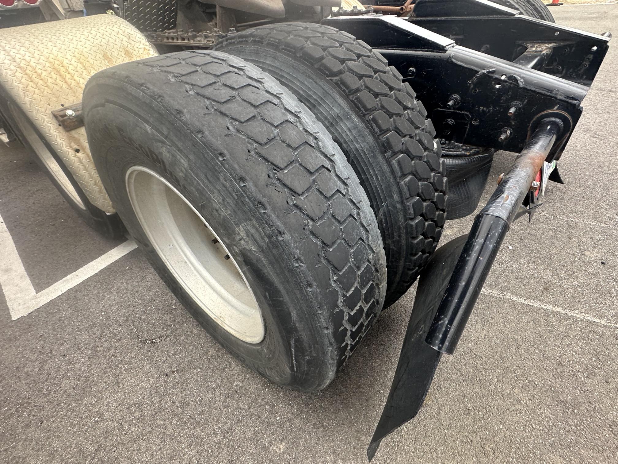 2012 INTERNATIONAL Prostar+ 122 - view 15 of 33