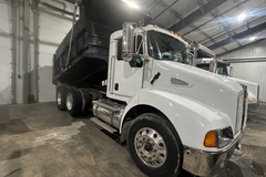 2006 KENWORTH T300 - Image 1