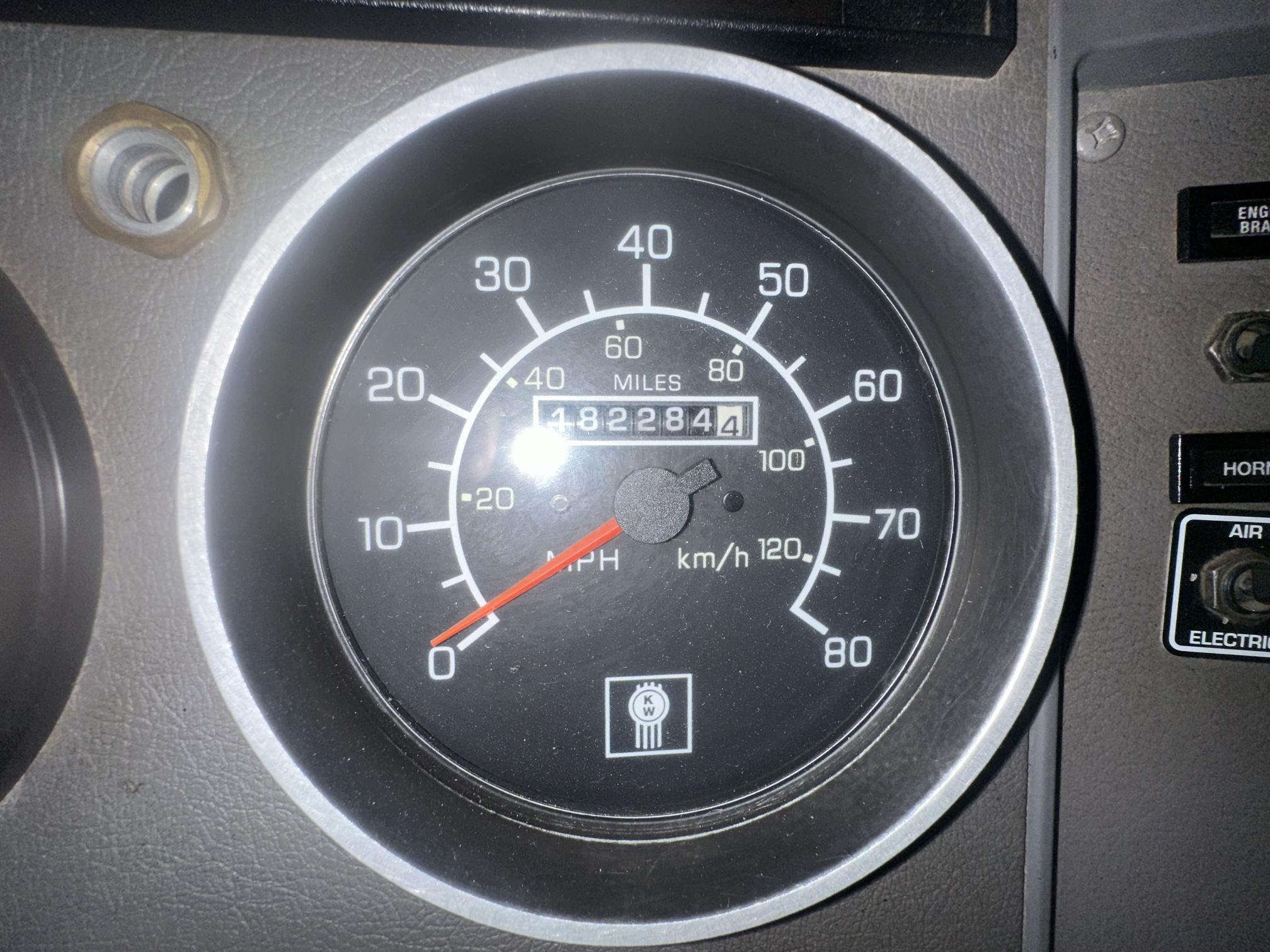 2006 KENWORTH T300 - Image 36