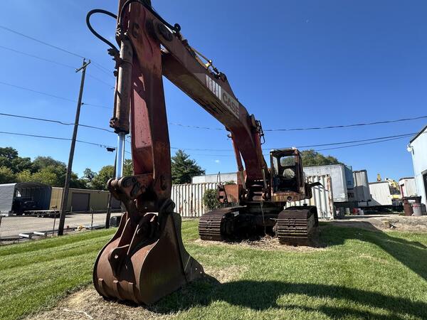 1984 CASE POCLAIN 220CKNA