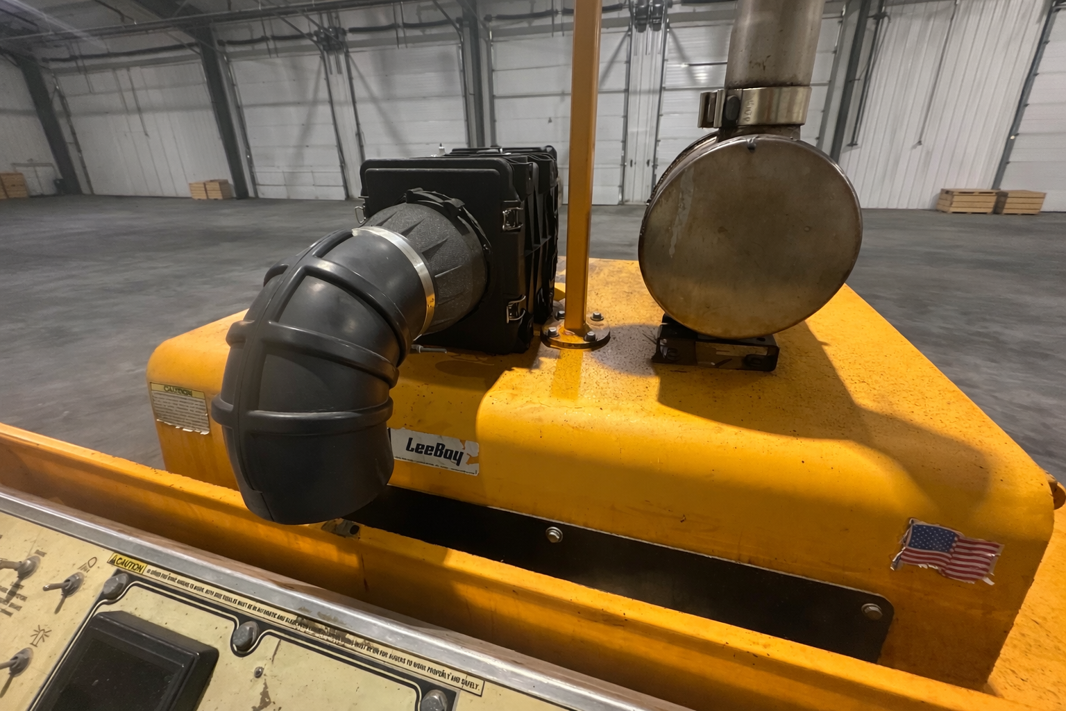 2015 LEEBOY 8515C - view 11 of 23